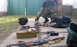 Киргизы разоружили американцев Киргизы разоружили американцев