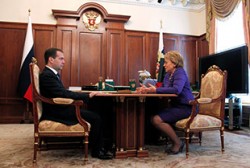 Медведев не оставил Матвиенко выбора Медведев не оставил Матвиенко выбора