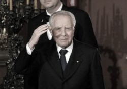 Умер бывший президент Италии Карло Чампи Умер бывший президент Италии Карло Чампи