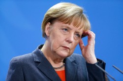 Меркель заявила о пересмотре отношений с Россией и НАТО