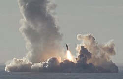 «Юрий Долгорукий» успешно запустил четыре «Булавы» из Белого моря «Юрий Долгорукий» успешно запустил четыре «Булавы» из Белого моря