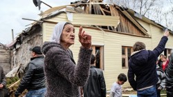 Под Тулой сносят незаконные цыганские дома Под Тулой сносят незаконные цыганские дома