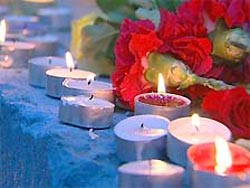 В Междуреченске хоронят погибших горняков В Междуреченске хоронят погибших горняков