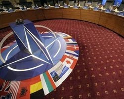 Россию зовут в НАТО?