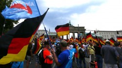 Волна демонстраций прокатилась по Берлину