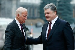 Байден посоветовал Порошенко бороться с коррупцией Байден посоветовал Порошенко бороться с коррупцией
