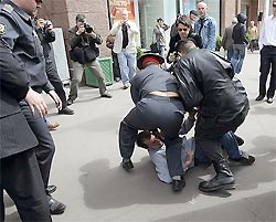 Как по Тверской геев гоняли Как по Тверской геев гоняли