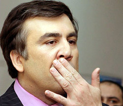 Оппозиция в Грузии собирает подписи против Саакашвили