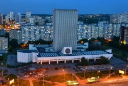 Киев избавляется от Москвы Киев избавляется от Москвы