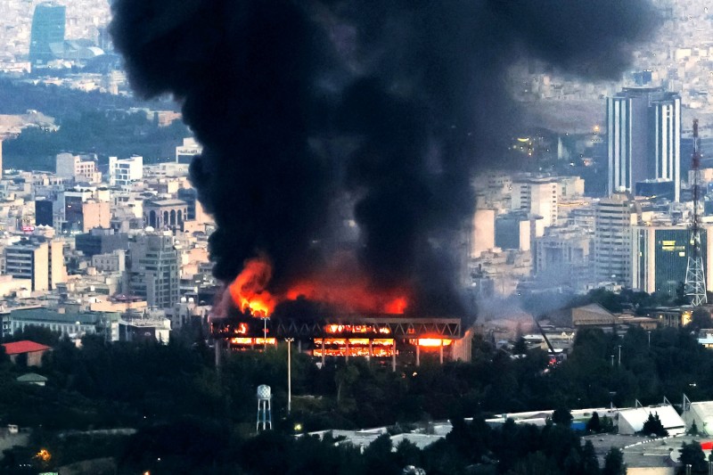 Мир возмущен