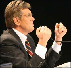 Ющенко заступится за демократию