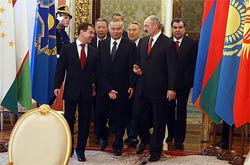 Медведев создает противовес НАТО Медведев создает противовес НАТО