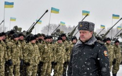 Порошенко увеличил призывной возраст до 27 лет Порошенко увеличил призывной возраст до 27 лет