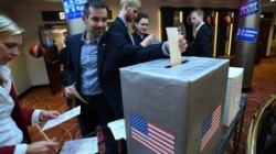 Клинтон опередила Трампа на два миллиона голосов Клинтон опередила Трампа на два миллиона голосов