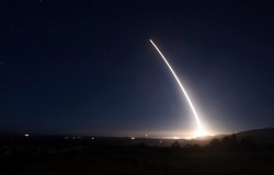 Штаты испытали межконтинентальную баллистическую ракету Штаты испытали межконтинентальную баллистическую ракету