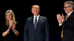 Трамп назвал Америку «лучом света для других наций» Трамп назвал Америку «лучом света для других наций»