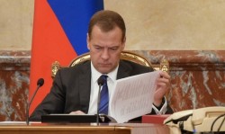 Медведев заявил о неизбежности повышения пенсионного возраста Медведев заявил о неизбежности повышения пенсионного возраста