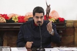 Мадуро просит особых полномочий из-за угроз США Мадуро просит особых полномочий из-за угроз США
