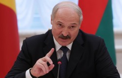 Лукашенко назвал Януковича виновником кризиса на Украине