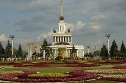 Московский ВВЦ превращается в прежнюю ВДНХ?