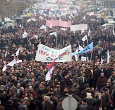 Саркисян победил, Тер-Петросян не унимается...