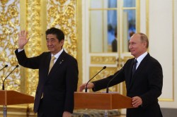 В Токио положительно оценили встречу Абэ с Путиным В Токио положительно оценили встречу Абэ с Путиным