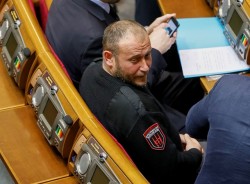 Ярош сложил с себя полномочия лидера «Правого сектора» Ярош сложил с себя полномочия лидера «Правого сектора»