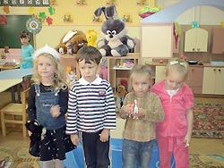 Эстонцы "ликвидируют" русских детей Эстонцы "ликвидируют" русских детей
