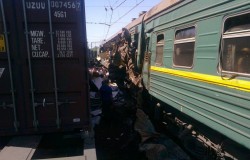 В Подмосковье столкнулись поезда В Подмосковье столкнулись поезда