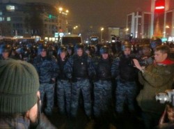 К Триумфальной площади стягивают войска К Триумфальной площади стягивают войска