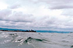 На берегу Каспийского моря обнаружено тело моряка На берегу Каспийского моря обнаружено тело моряка