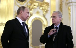 Путин поздравил директора Эрмитажа с юбилеем Путин поздравил директора Эрмитажа с юбилеем