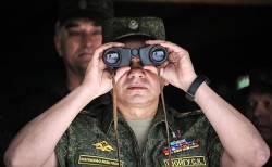 Вооружённые силы России подняты по тревоге Вооружённые силы России подняты по тревоге