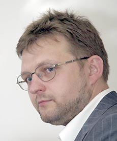 Белых больше не правый Белых больше не правый