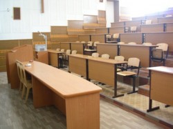 Рособрнадзор лишил аккредитации семь вузов Рособрнадзор лишил аккредитации семь вузов