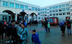 Подросток устроил стрельбу в подмосковной школе Подросток устроил стрельбу в подмосковной школе
