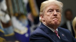 Трамп пригрозил Евросоюзу и Канаде введением новых пошлин Трамп пригрозил Евросоюзу и Канаде введением новых пошлин