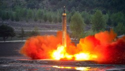 МИД КНДР: ядерный ответ Пхеньяна будет нацелен только на США МИД КНДР: ядерный ответ Пхеньяна будет нацелен только на США