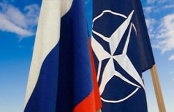 НАТО обещает России мир