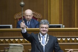 Петр Порошенко дает команду: «Град!» Петр Порошенко дает команду: «Град!»