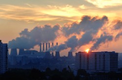 МЧС ведет усиленный мониторинг воздуха в Москве МЧС ведет усиленный мониторинг воздуха в Москве