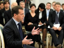 Медведев назначил встречу оппозиции Медведев назначил встречу оппозиции