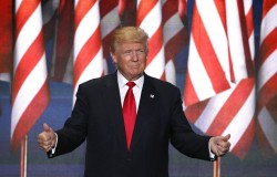 Трамп отказался от поддержки влиятельного клана Кохов Трамп отказался от поддержки влиятельного клана Кохов