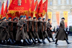 Легендарному параду 1941-го – 75 лет Легендарному параду 1941-го – 75 лет