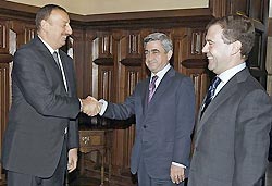 Карабахский лёд тронулся Карабахский лёд тронулся