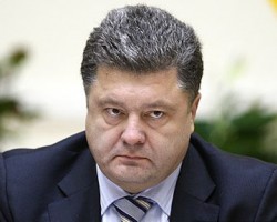 Петра Порошенко критикуют со всех сторон Петра Порошенко критикуют со всех сторон