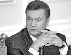 Швейцария заморозила счета Януковича