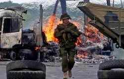 Порошенко объявил о временном прекращении огня