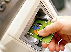 Минфин решил сэкономить на зарплатах чиновников Минфин решил сэкономить на зарплатах чиновников