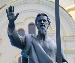 Он привел к христианству целые народы Он привел к христианству целые народы